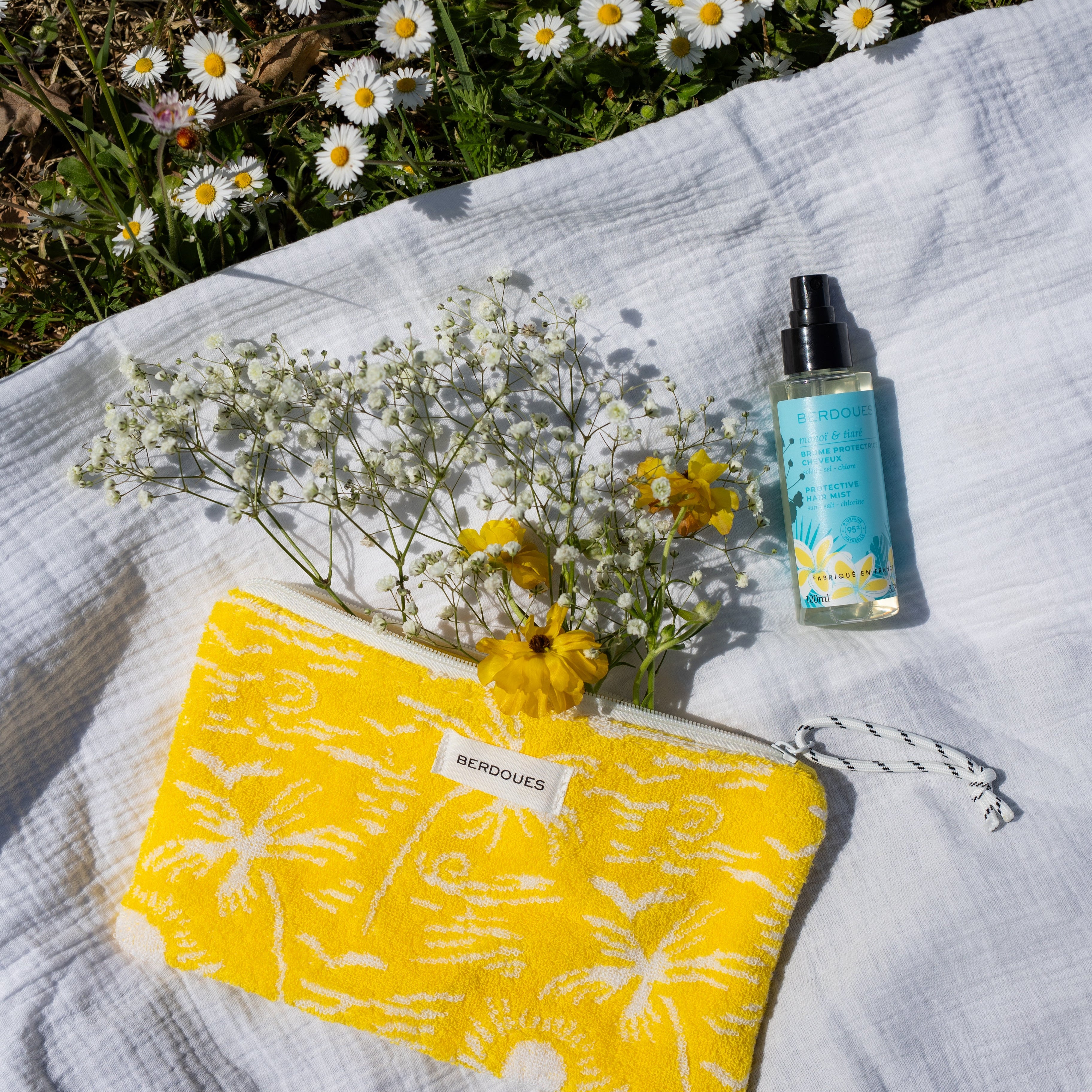 Lot Brume Protectrice Monoï & Tiaré et Trousse Éponge